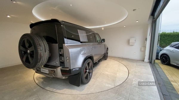 Used Land Rover Defender 2021 for sale - 76523167: Photo 4