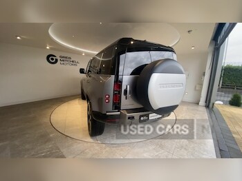 Used Land Rover Defender 2024 for sale - 77854579: Photo