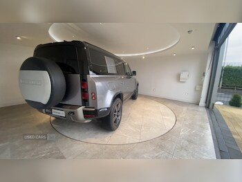 Used Land Rover Defender 2024 for sale - 77854579: Photo