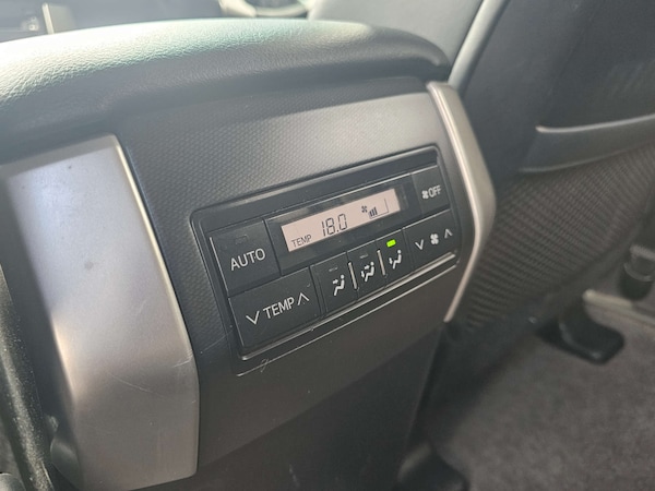 Used Toyota Landcruiser 2010 for sale - 75683799: Photo 16