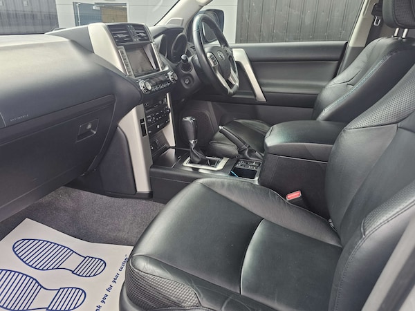 Used Toyota Landcruiser 2010 for sale - 75683799: Photo 2