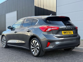 Used Ford Focus 2019 for sale - 76068136: Photo 3