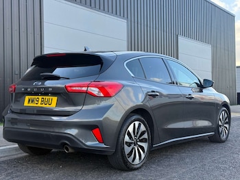 Used Ford Focus 2019 for sale - 76068136: Photo 4