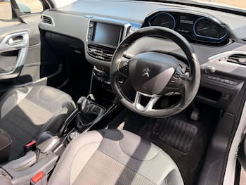 Used Peugeot 2008 2017 for sale - 79606831: Photo