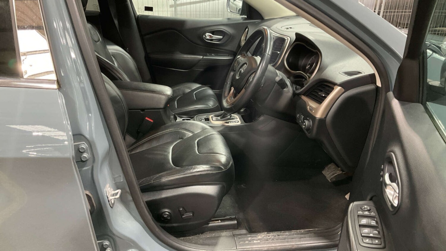 Used Jeep Cherokee 2015 for sale - 77469886: Photo 14