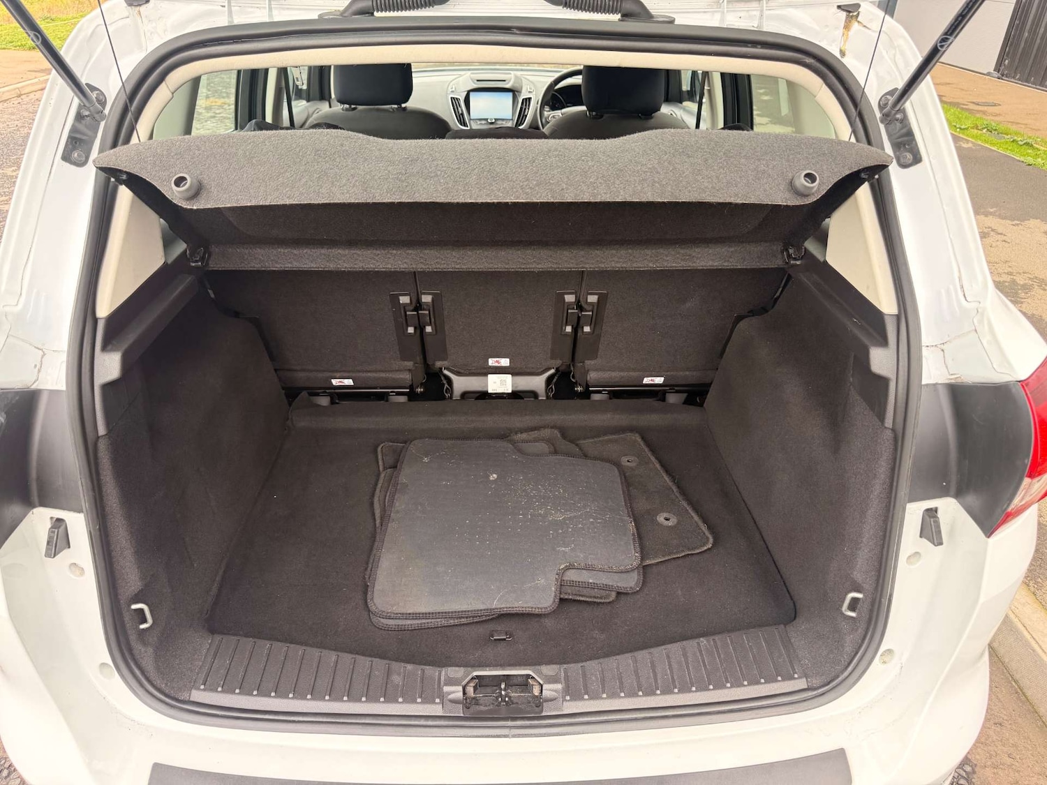 Used Ford C-Max 2015 for sale - 76384158: Photo 17