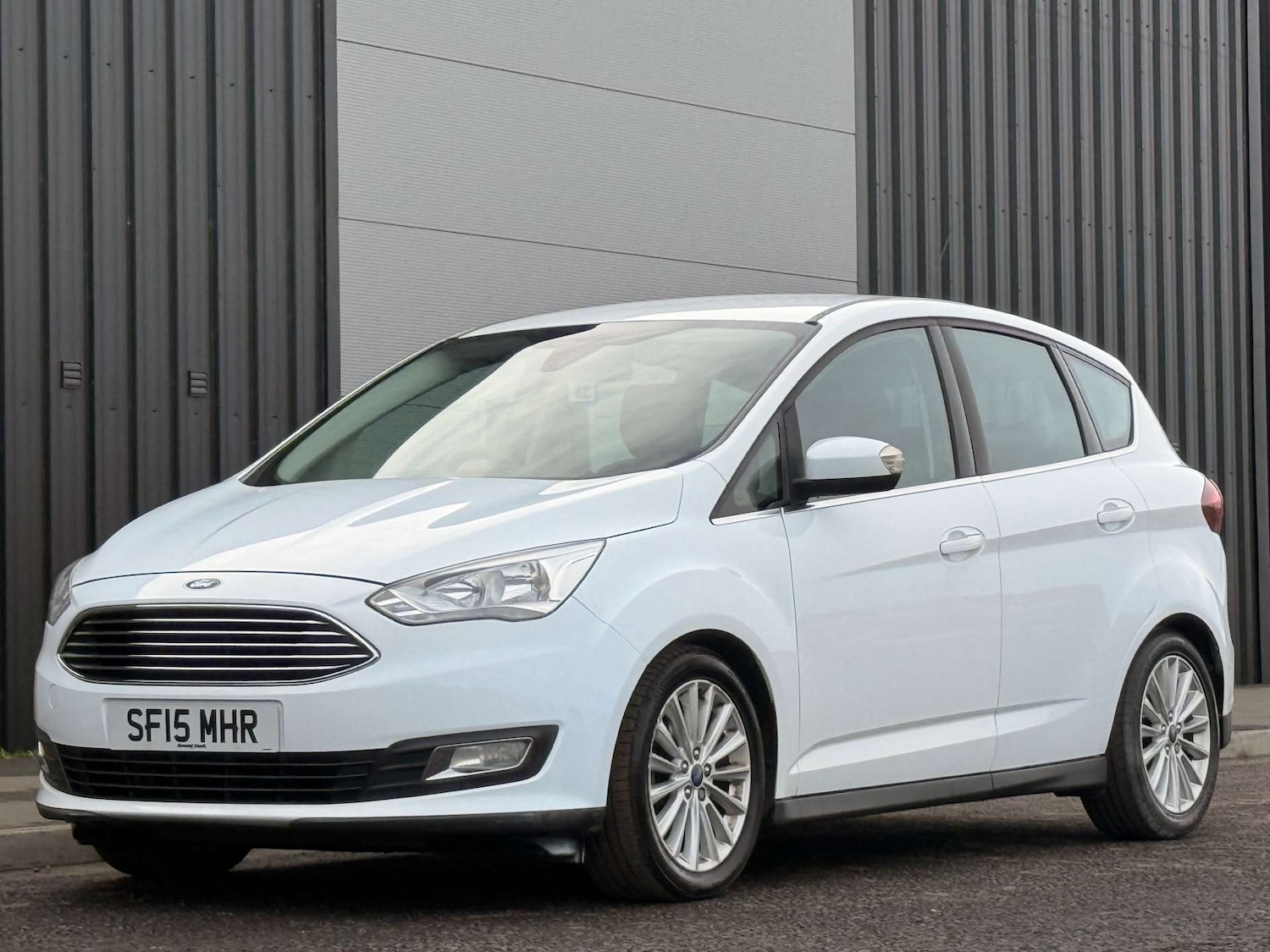 Used Ford C-Max 2015 for sale - 76384158: Photo 2