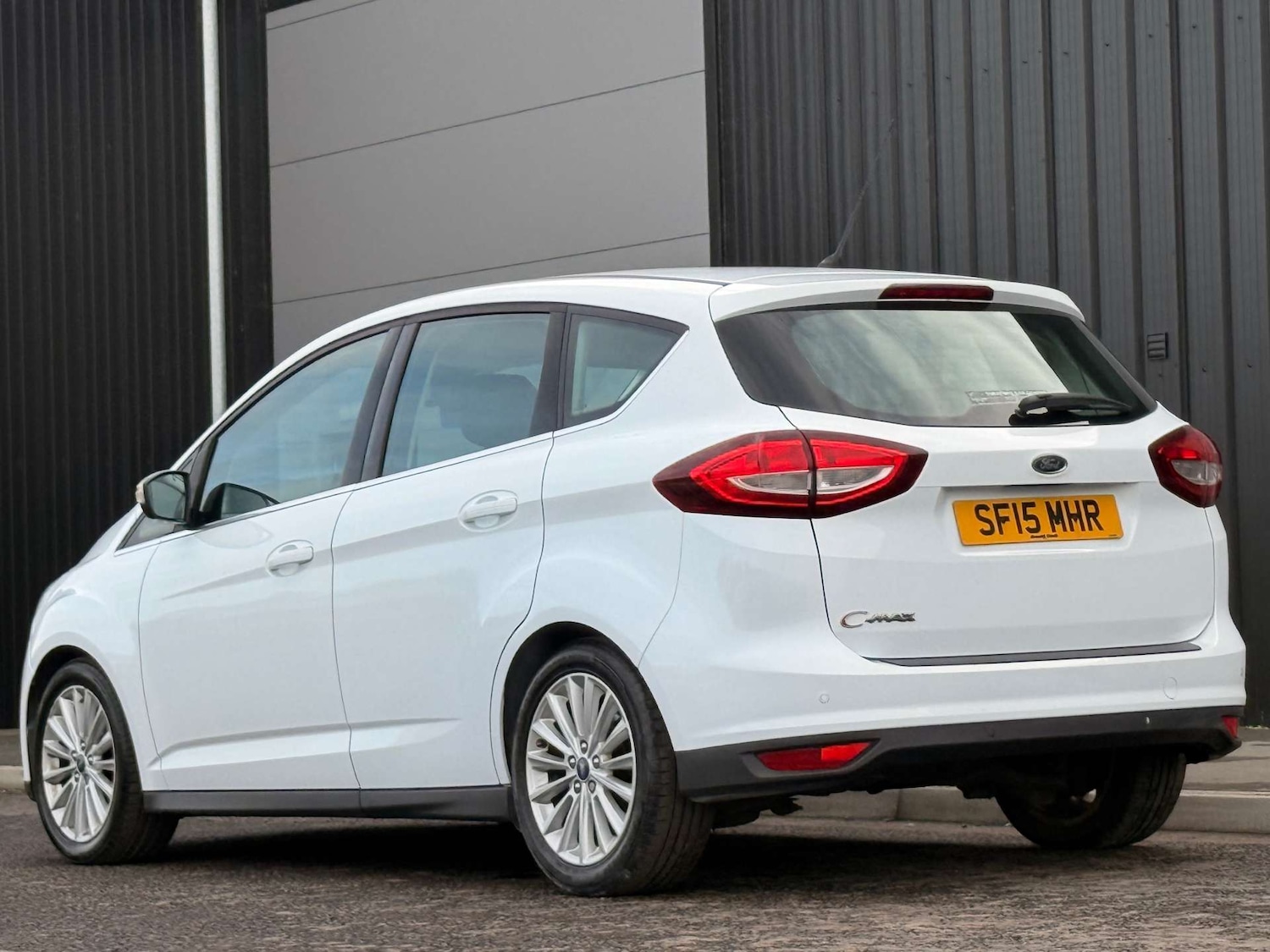 Used Ford C-Max 2015 for sale - 76384158: Photo 3