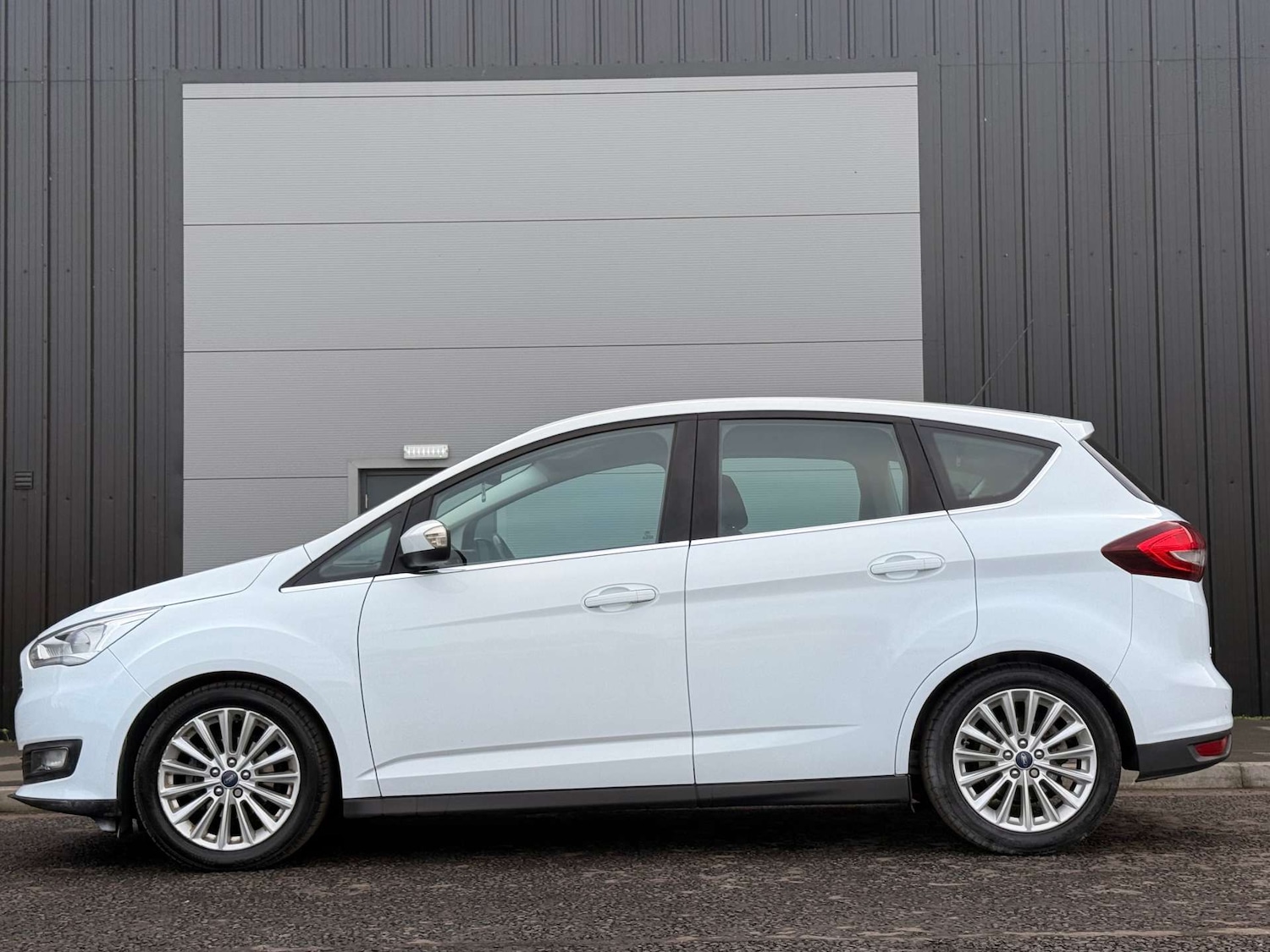 Used Ford C-Max 2015 for sale - 76384158: Photo 6