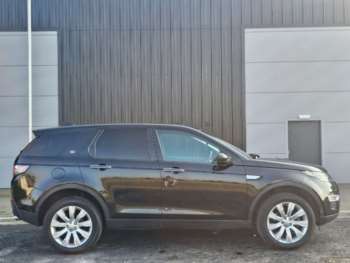 Used Land Rover Discovery Sport 2017 for sale - 74119755: Photo