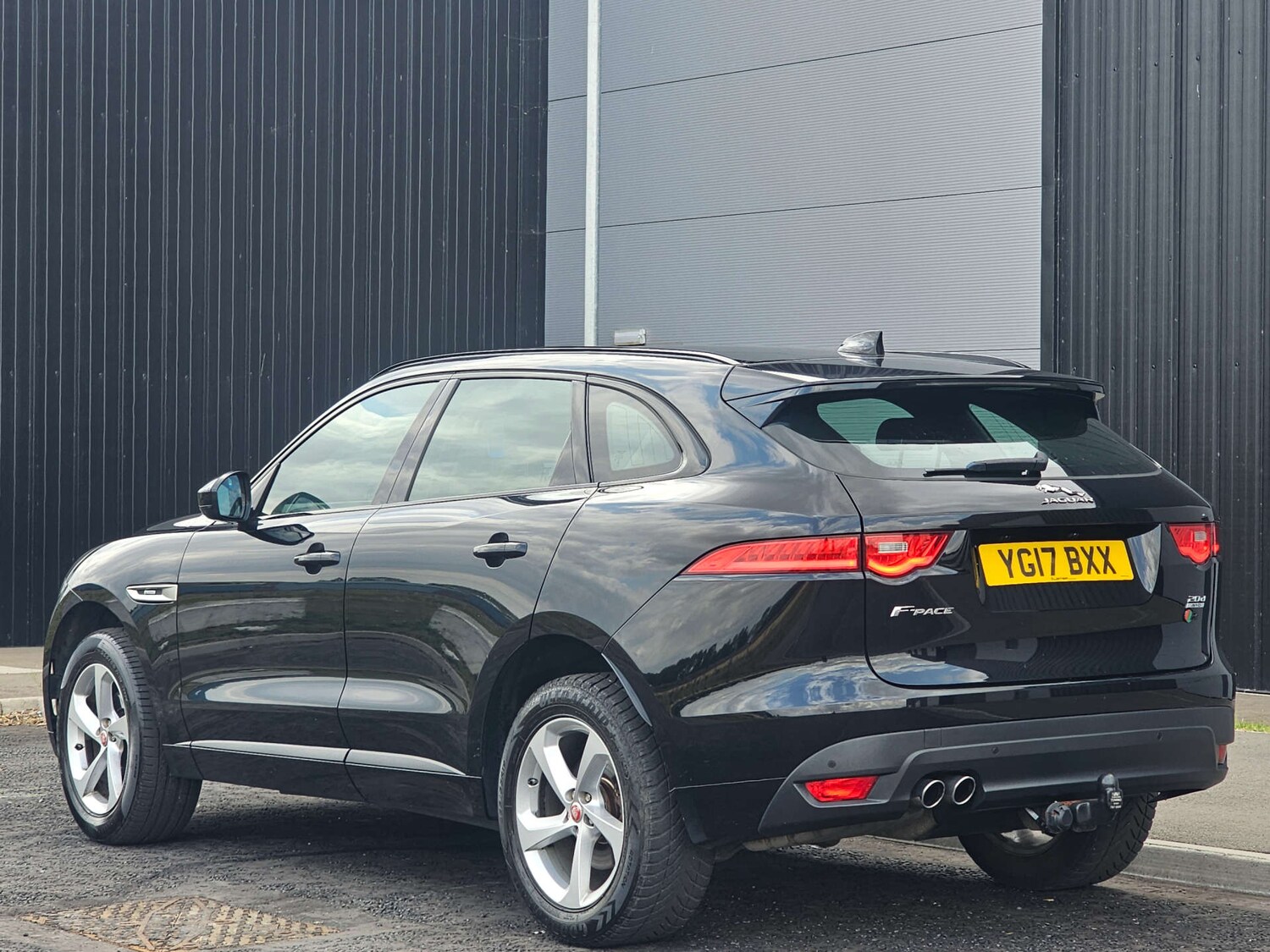 Used Jaguar F-Pace 2017 for sale - 76397220: Photo 13