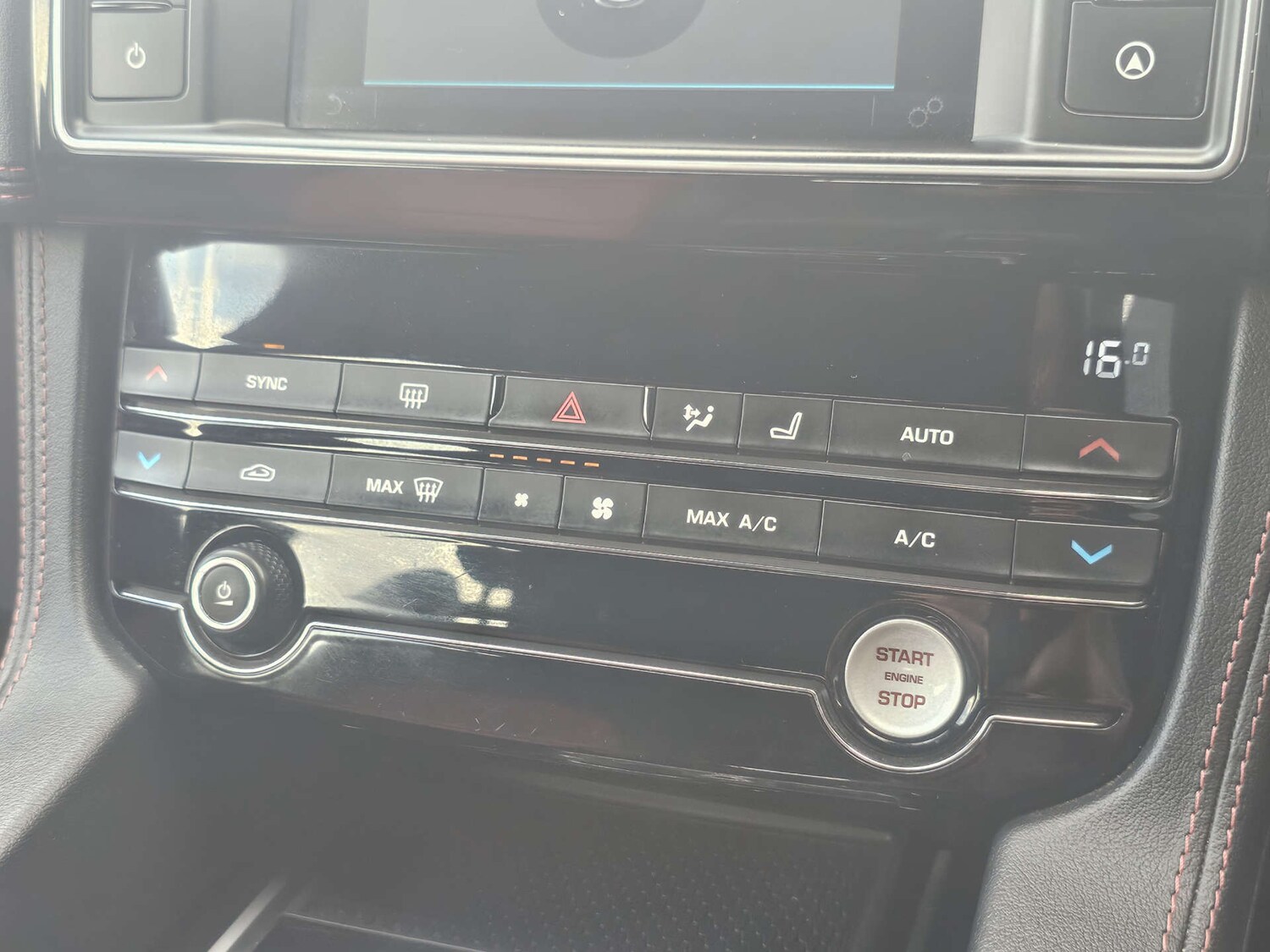 Used Jaguar F-Pace 2017 for sale - 76397220: Photo 14