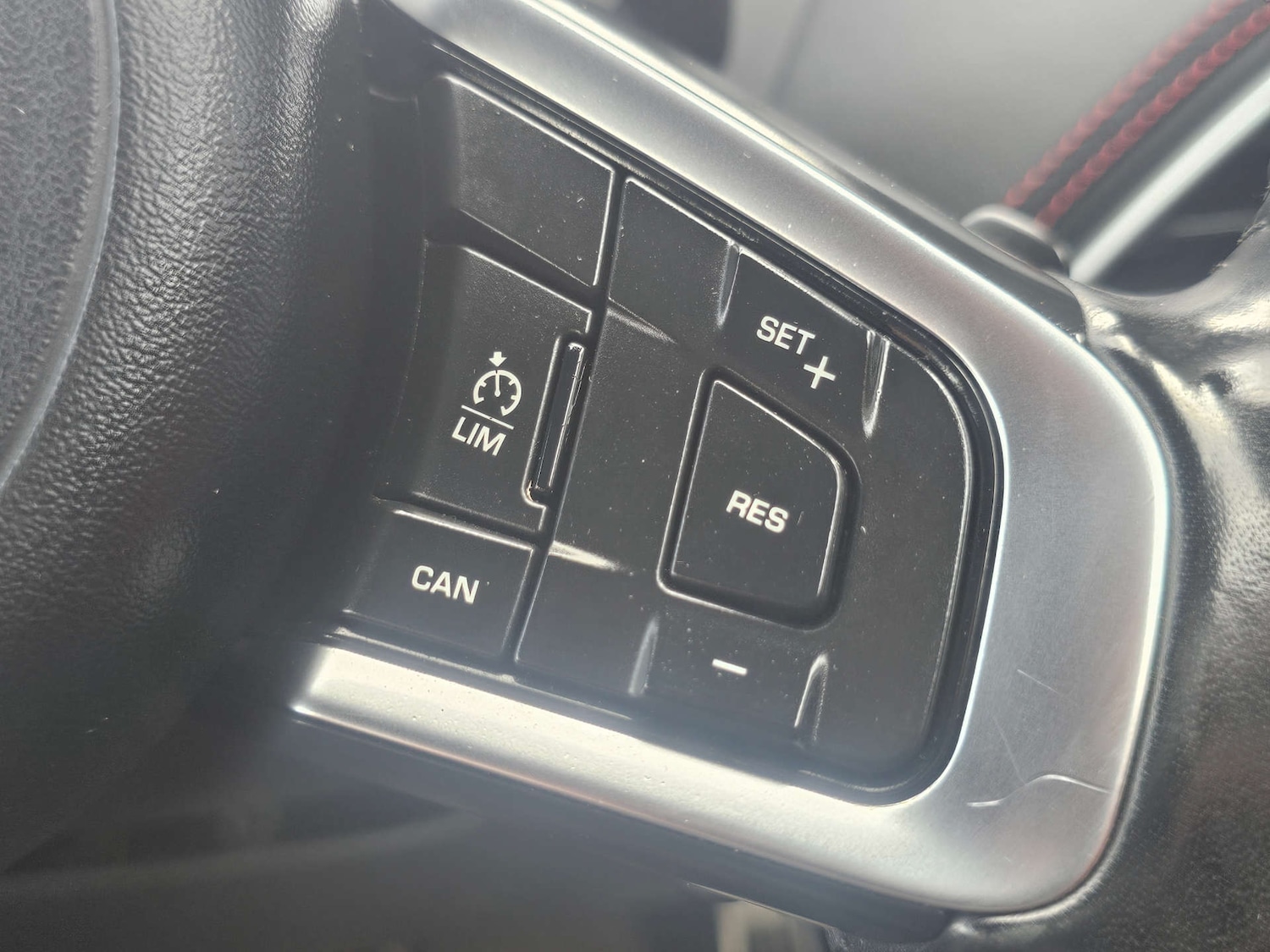 Used Jaguar F-Pace 2017 for sale - 76397220: Photo 17