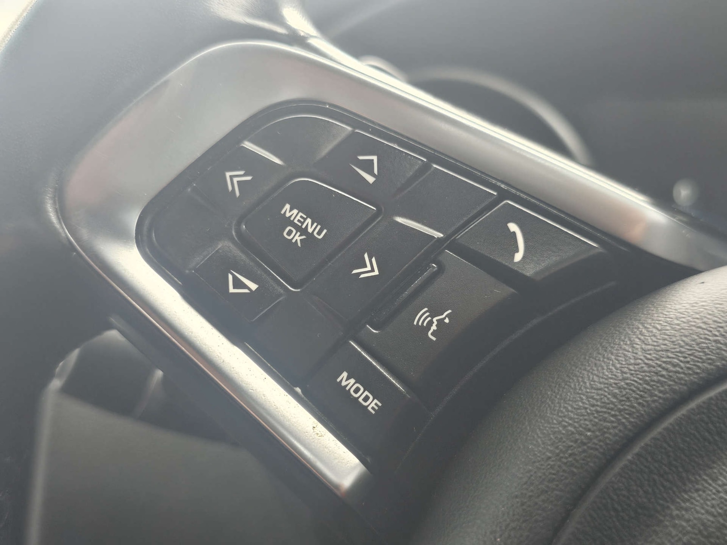 Used Jaguar F-Pace 2017 for sale - 76397220: Photo 18