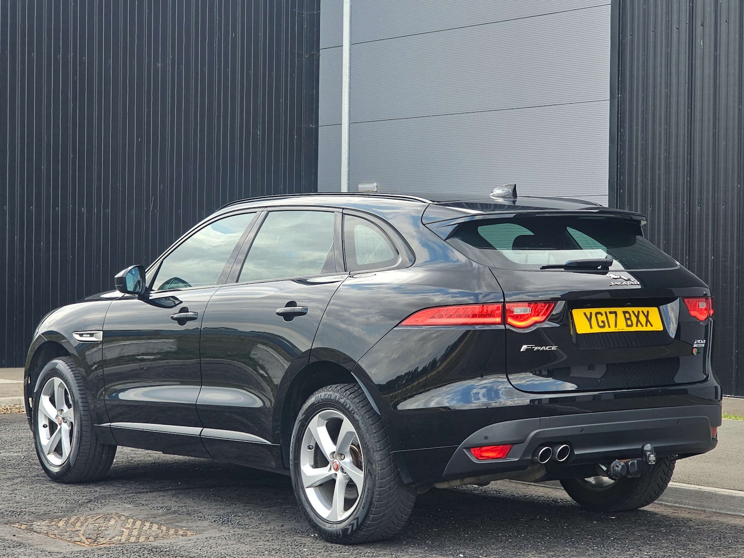 Used Jaguar F-Pace 2017 for sale - 76397220: Photo 6