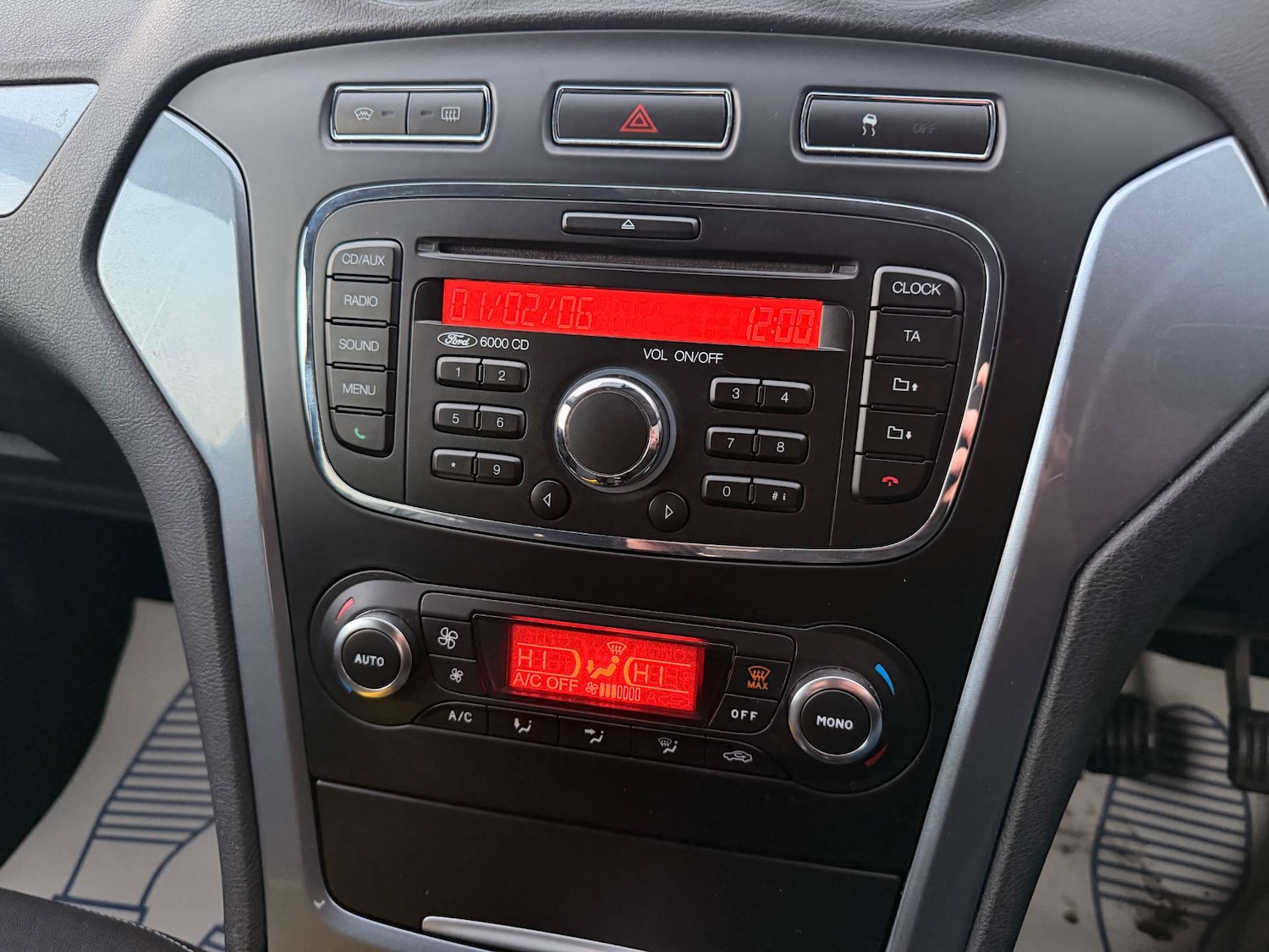 Used Ford Mondeo 2012 for sale - 76495893: Photo 11