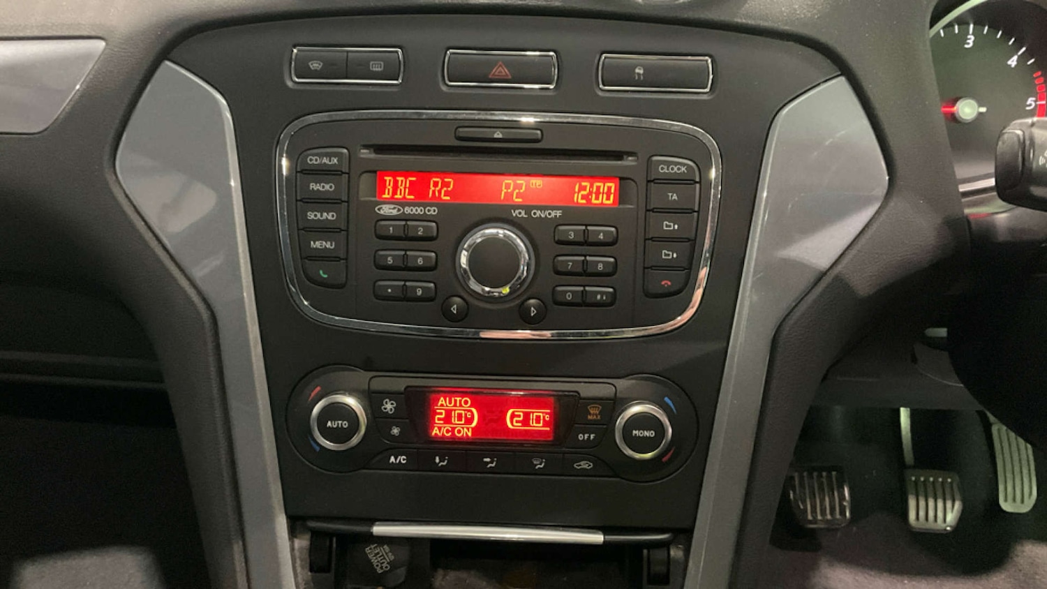 Used Ford Mondeo 2012 for sale - 76495893: Photo 9