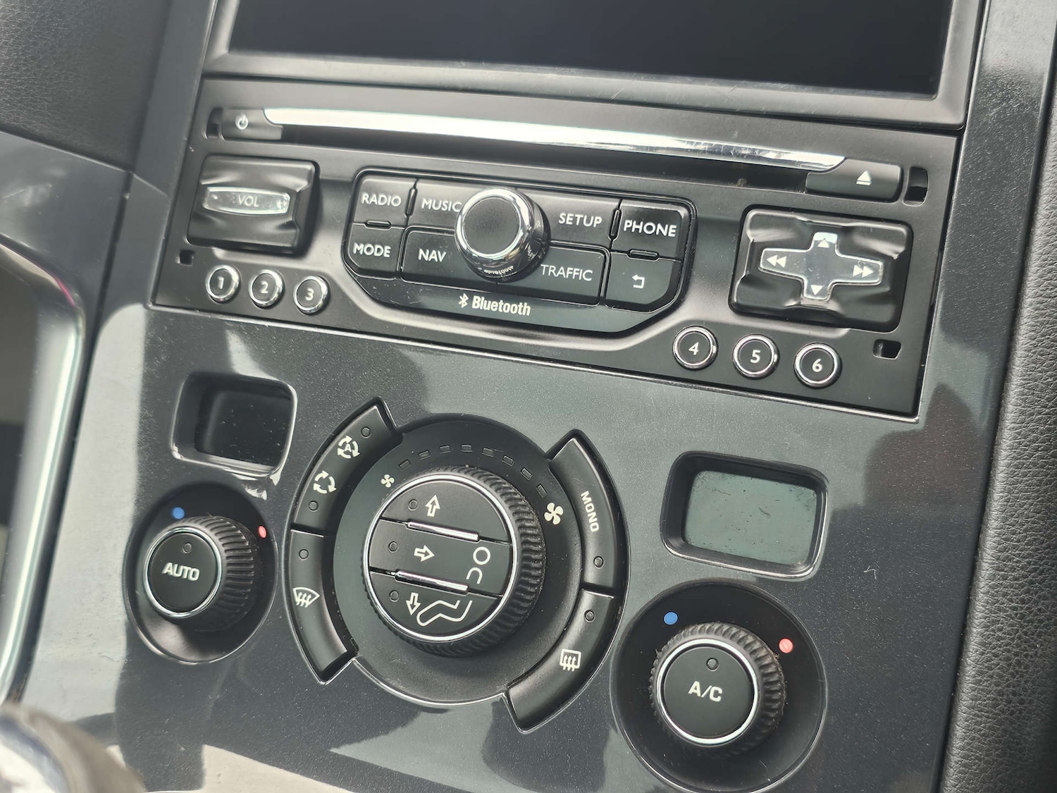 Used Peugeot 3008 2015 for sale - 76379077: Photo 18