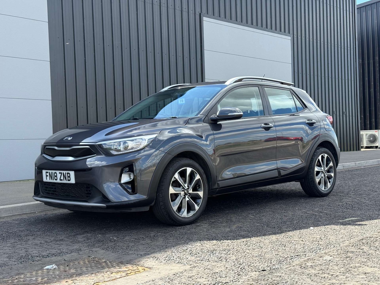 Used Kia Stonic 2018 for sale - 77205131: Photo 2