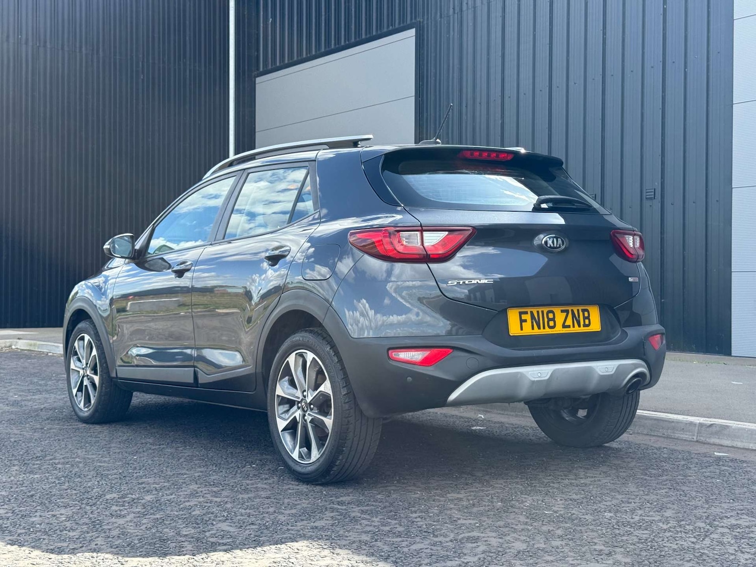 Used Kia Stonic 2018 for sale - 77205131: Photo 6