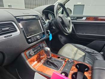 Used Volkswagen Touareg 2012 for sale - 74718008: Photo