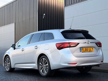 Used Toyota Avensis 2016 for sale - 77836457: Photo