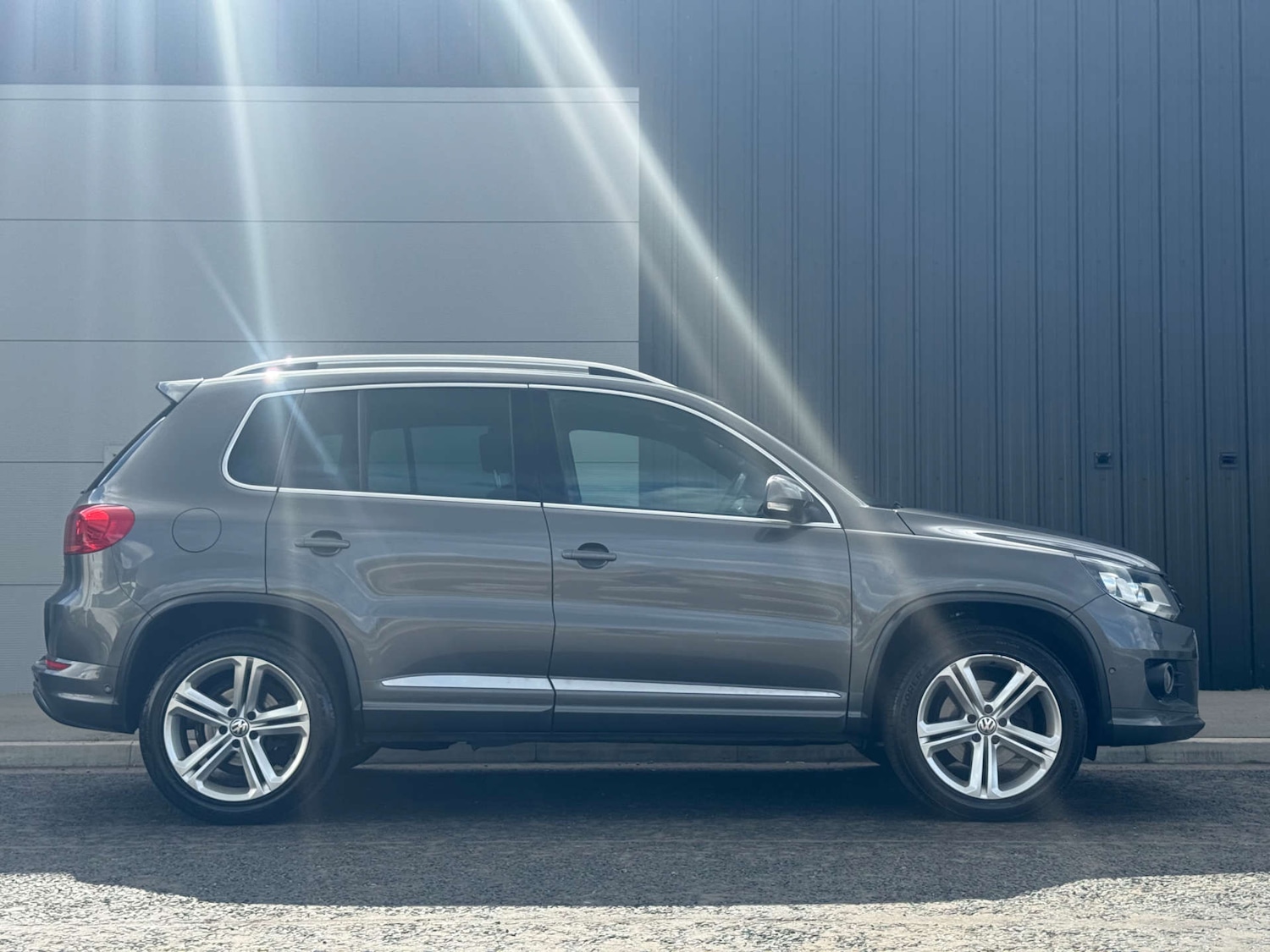 Used Volkswagen Tiguan 2015 for sale - 76481407: Photo 5