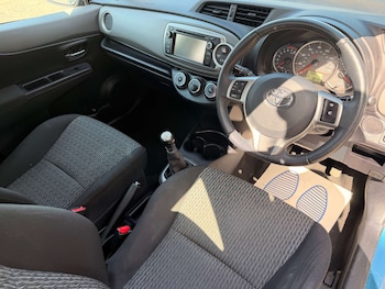 Used Toyota Yaris 2013 for sale - 79009946: Photo
