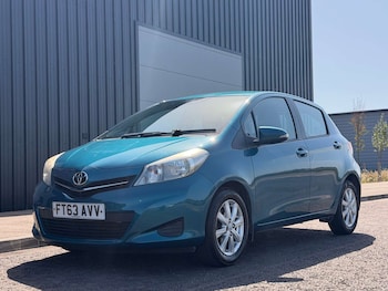 Used Toyota Yaris 2013 for sale - 79009946: Photo