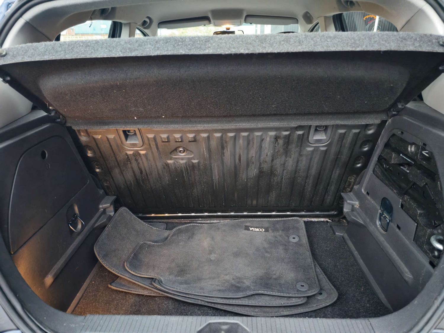 Used Vauxhall Corsa 2011 for sale - 76280395: Photo 10