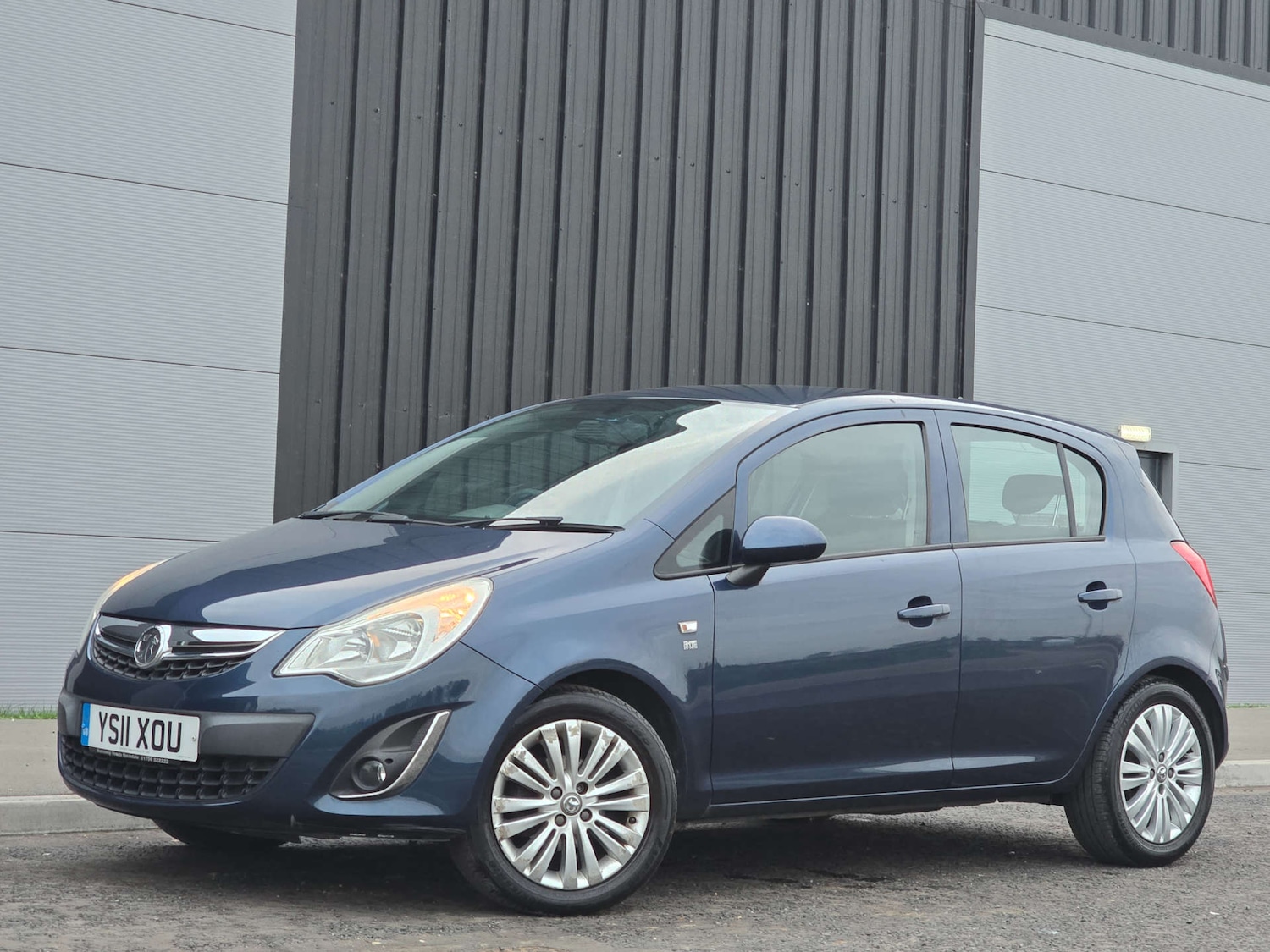 Used Vauxhall Corsa 2011 for sale - 76280395: Photo 3