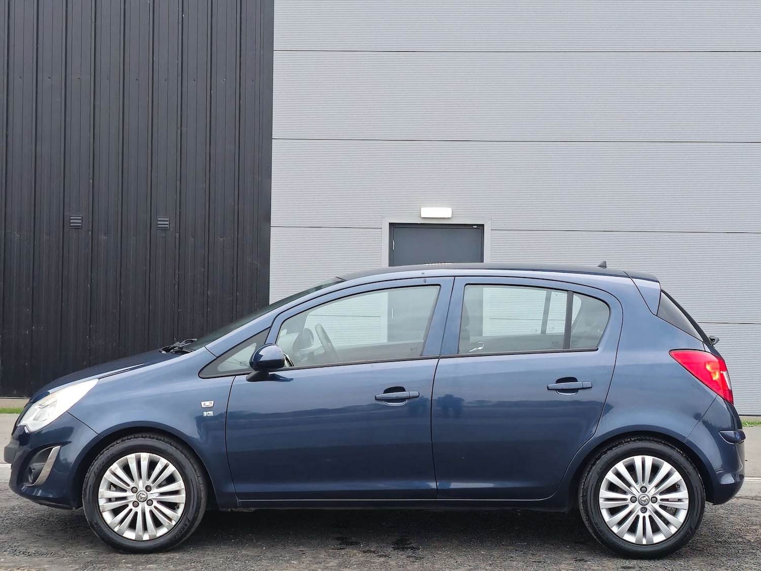 Used Vauxhall Corsa 2011 for sale - 76280395: Photo 7