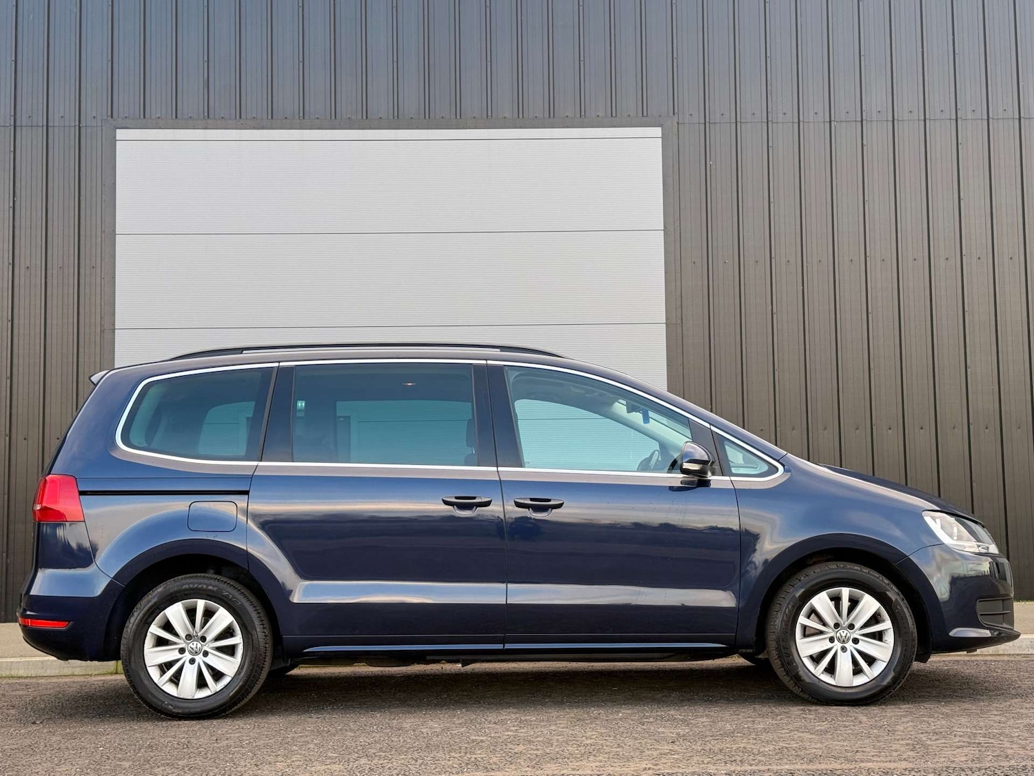 Used Volkswagen Sharan 2014 for sale - 76618141: Photo 7