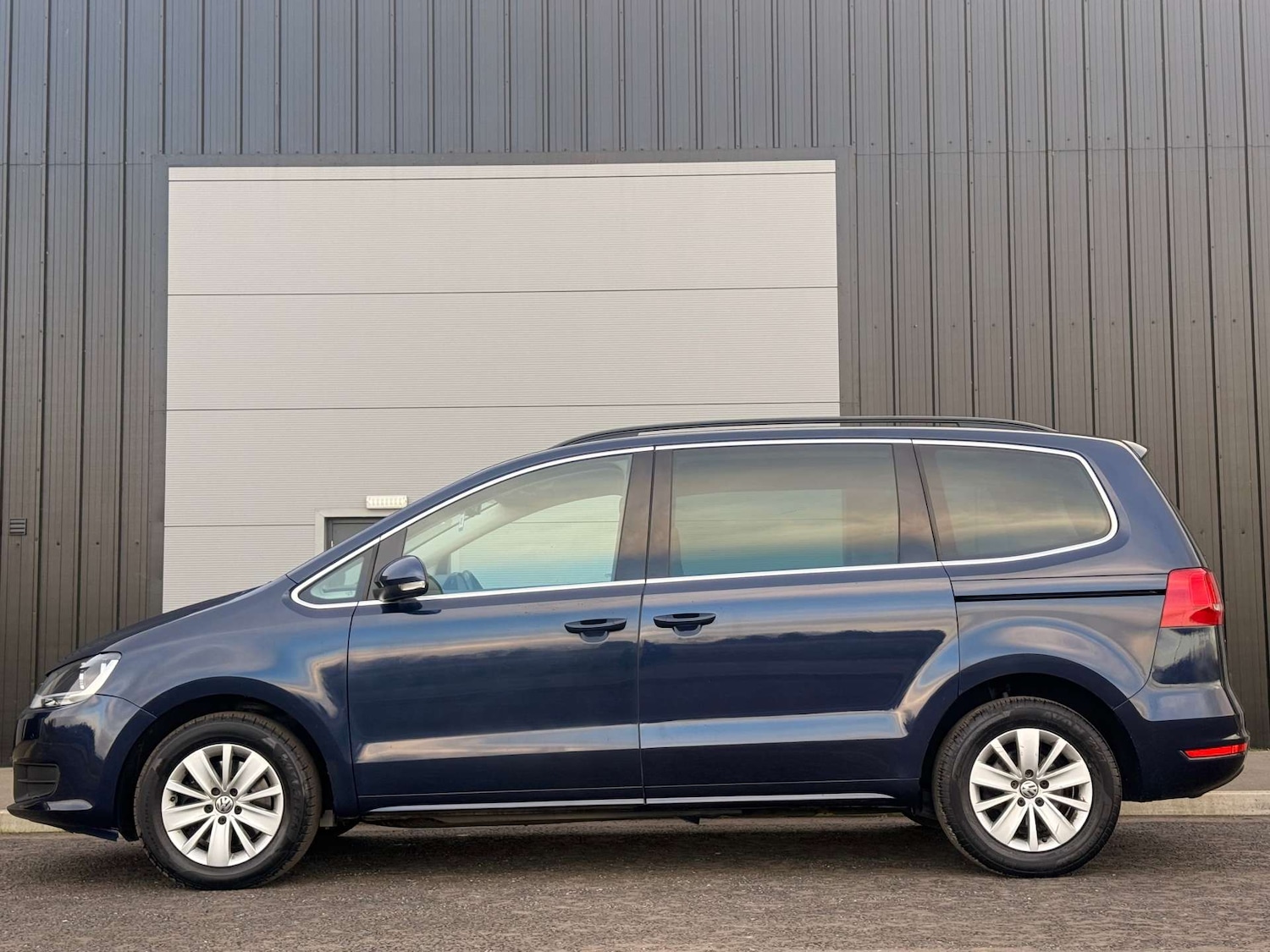 Used Volkswagen Sharan 2014 for sale - 76618141: Photo 8