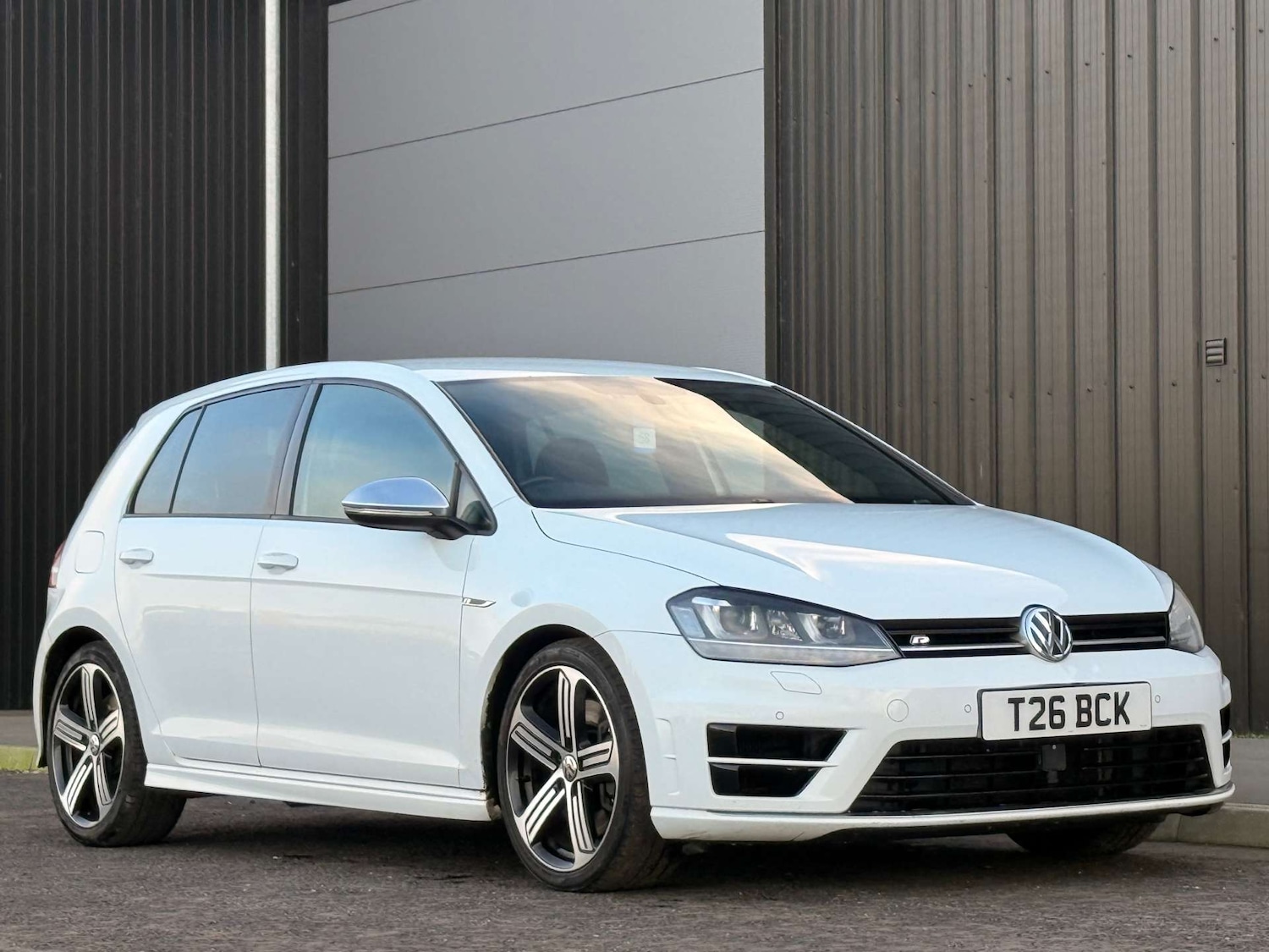 Used Volkswagen Golf 2015 for sale - 76642996: Photo 1