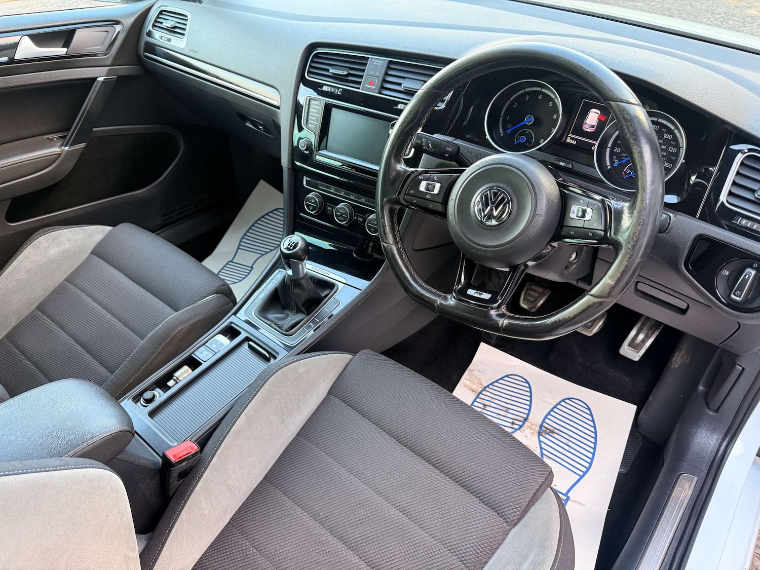 Used Volkswagen Golf 2015 for sale - 76642996: Photo 3