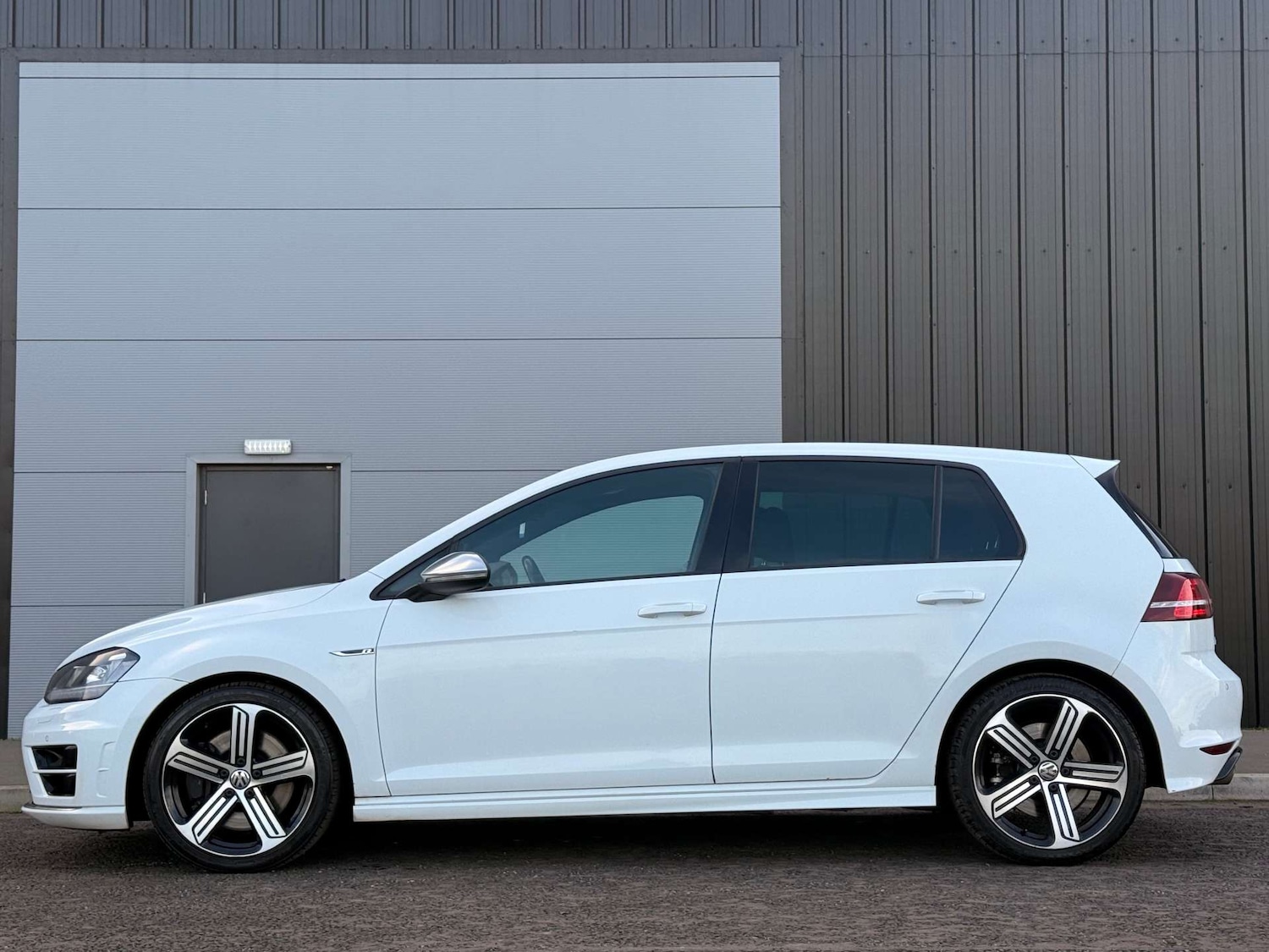 Used Volkswagen Golf 2015 for sale - 76642996: Photo 8