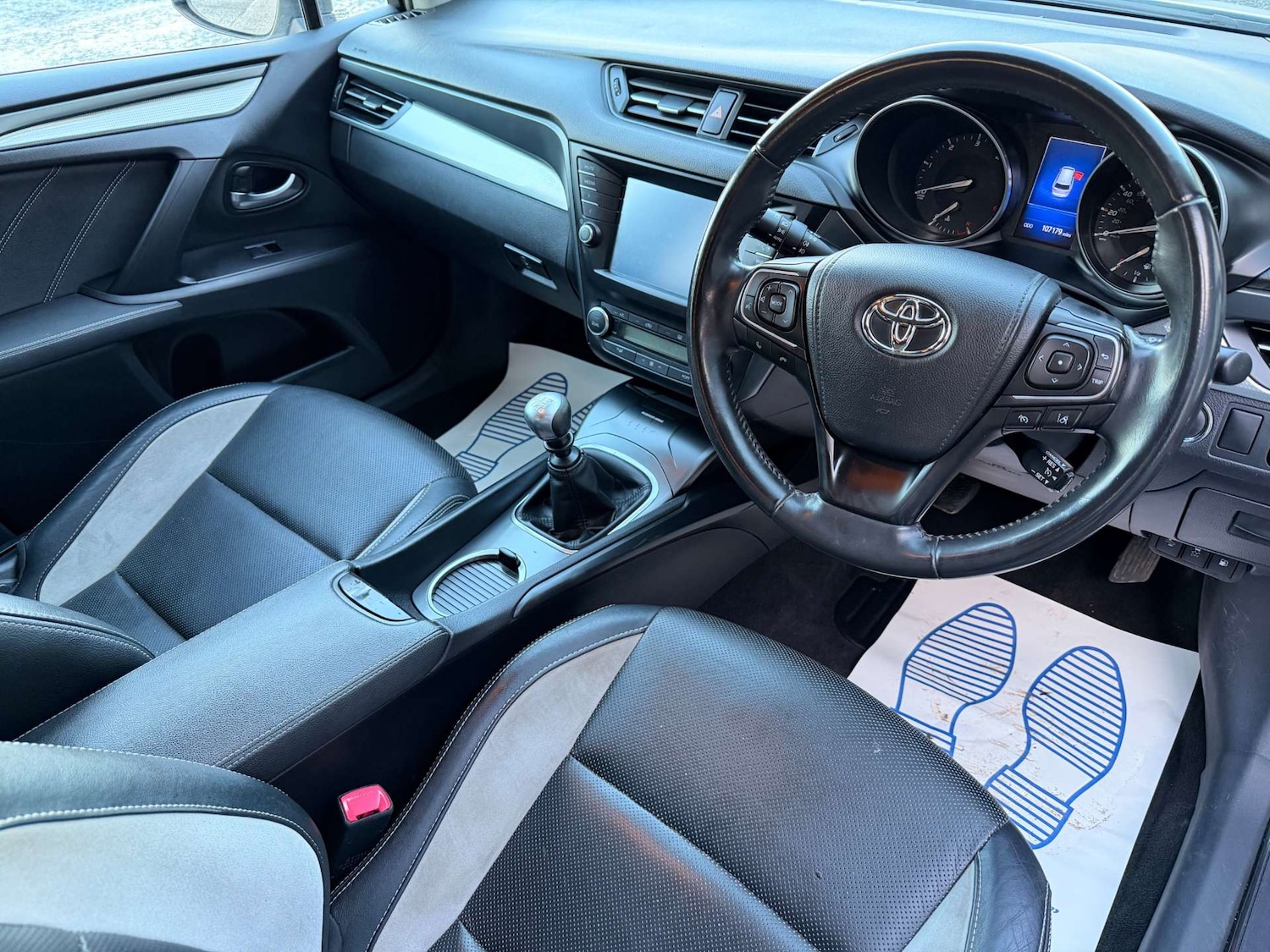 Used Toyota Avensis 2016 for sale - 77342243: Photo 2