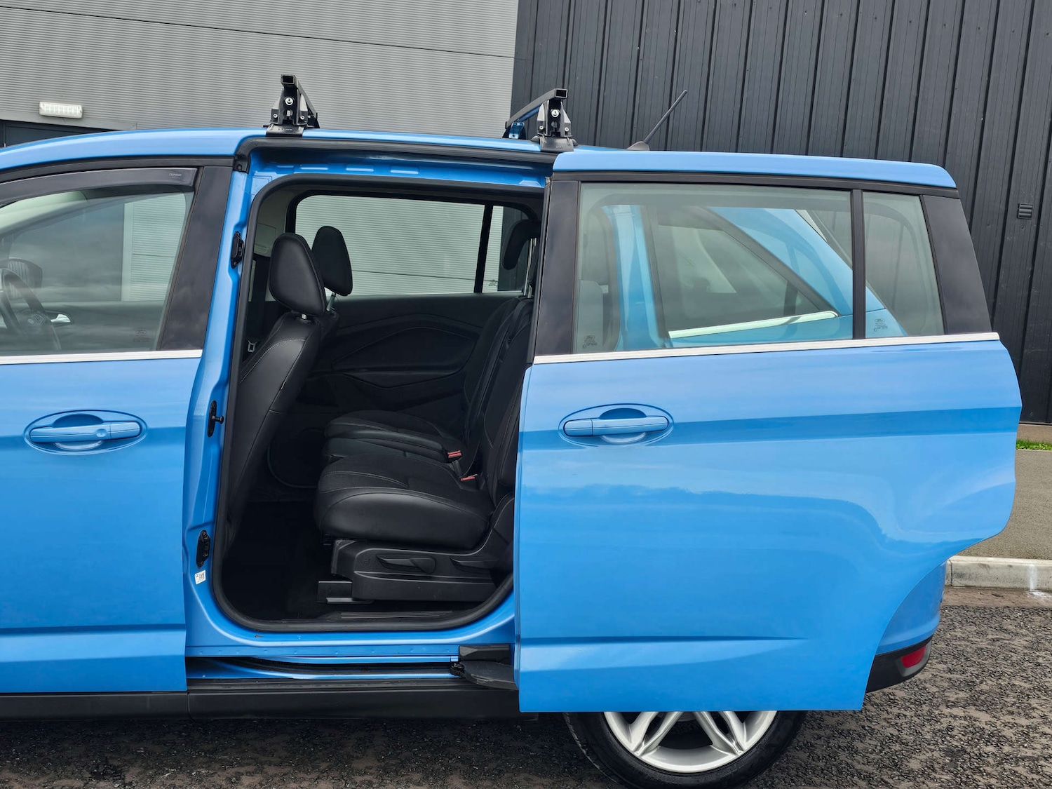 Used Ford C-Max 2018 for sale - 76266404: Photo 18