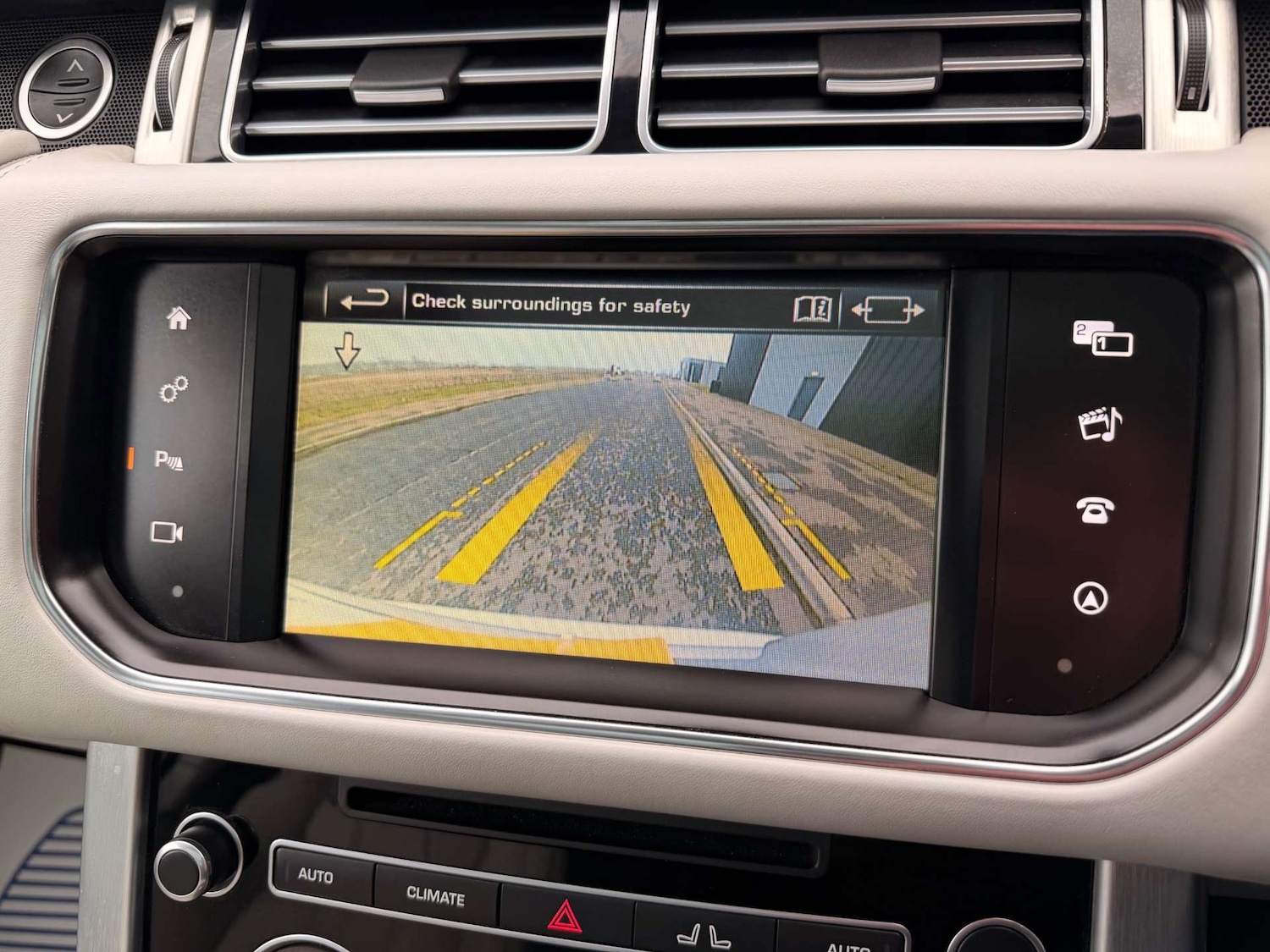 Used Land Rover Range Rover 2016 for sale - 77355585: Photo 16