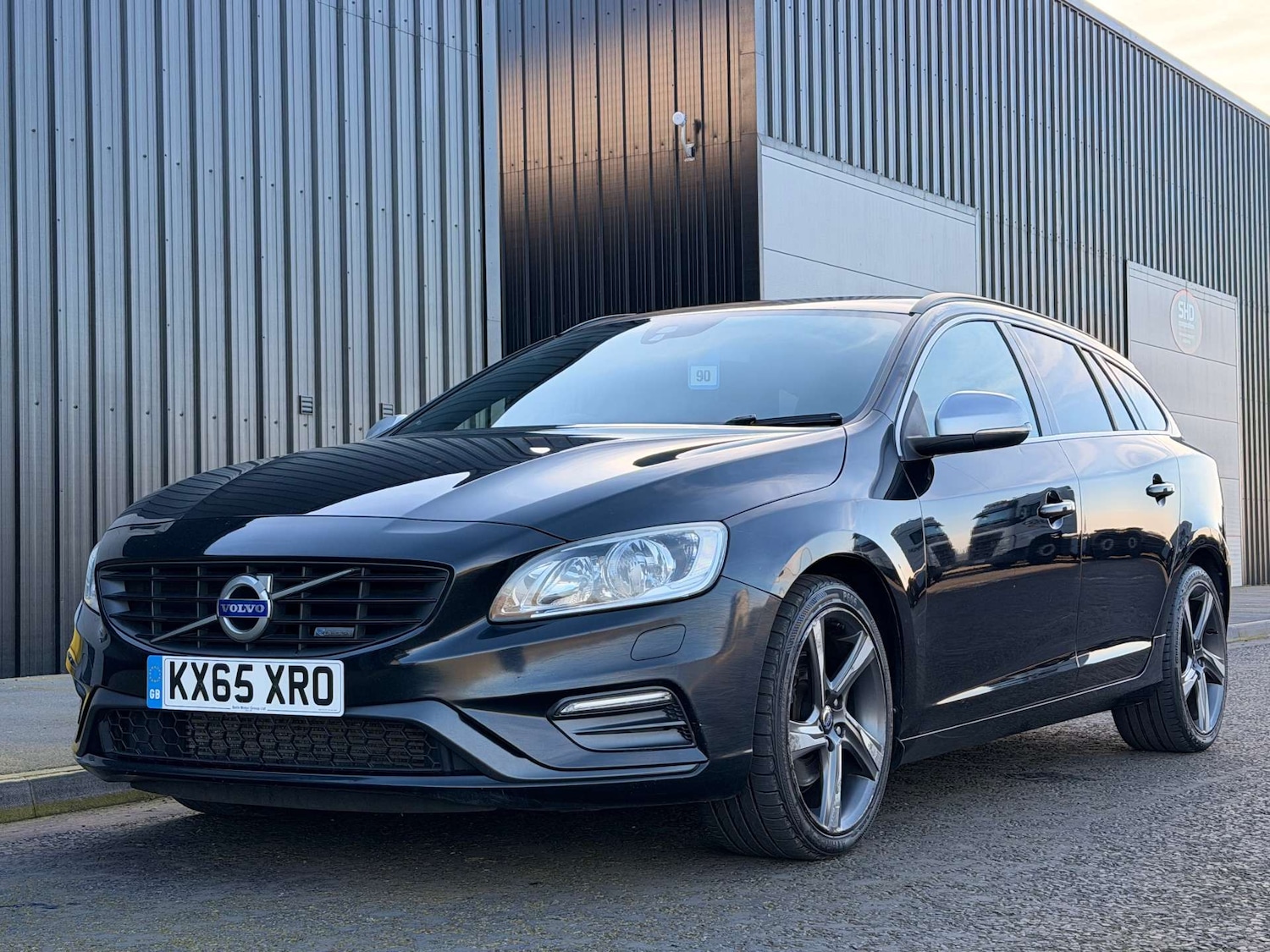 Used Volvo V60 2015 for sale - 77976966: Photo 3