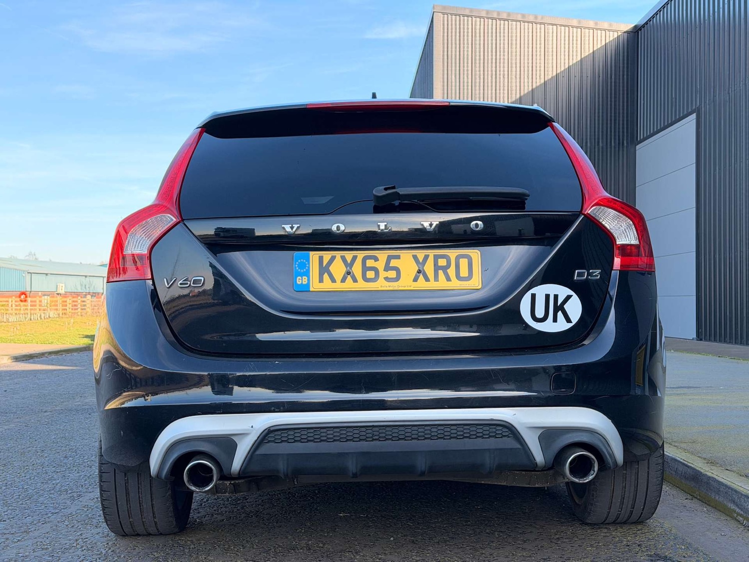 Used Volvo V60 2015 for sale - 77976966: Photo 9