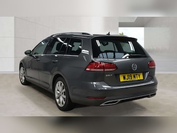 Used Volkswagen Golf 2019 for sale - 78415351: Photo