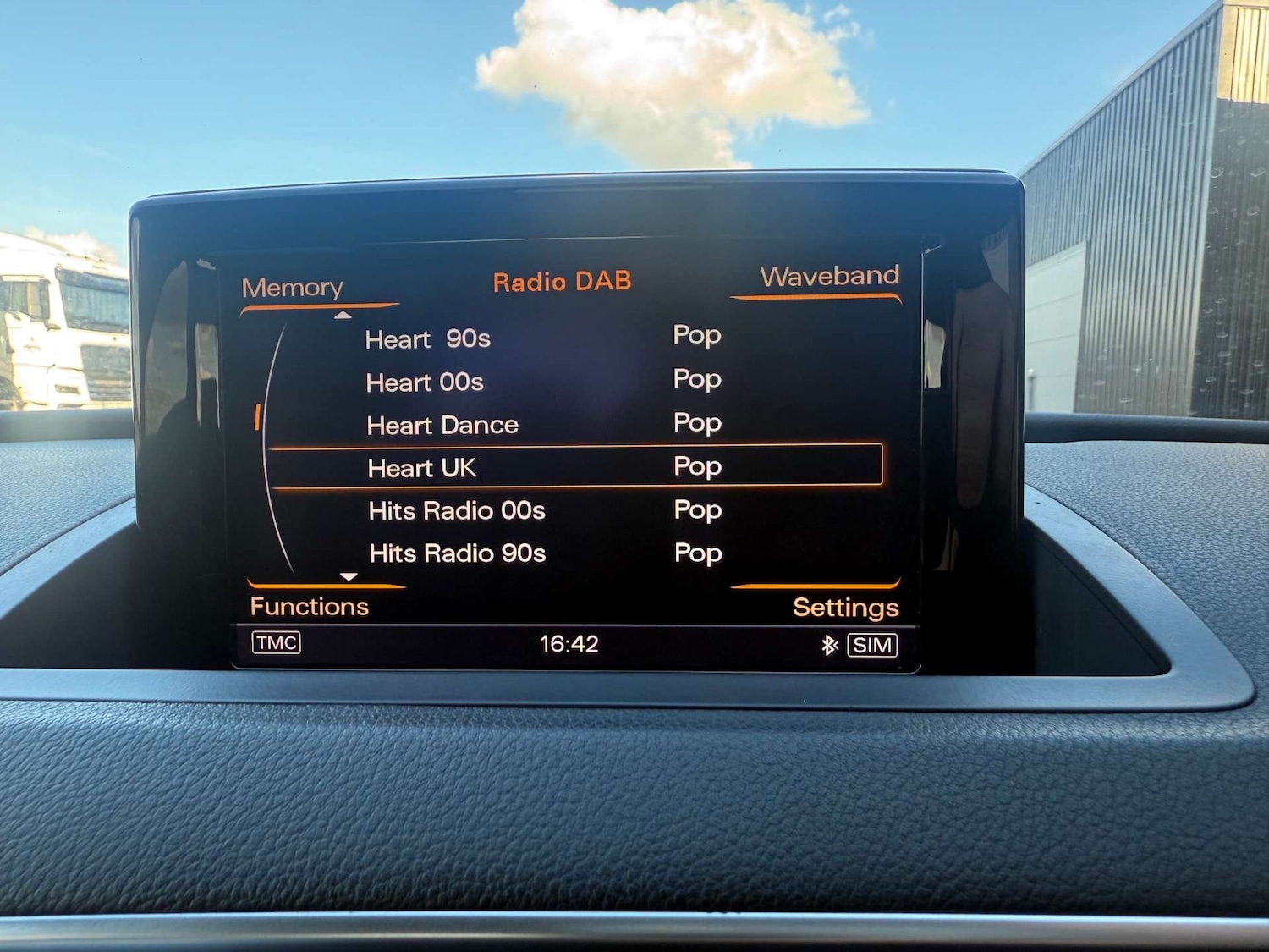 Used Audi Q3 2015 for sale - 76065856: Photo 16