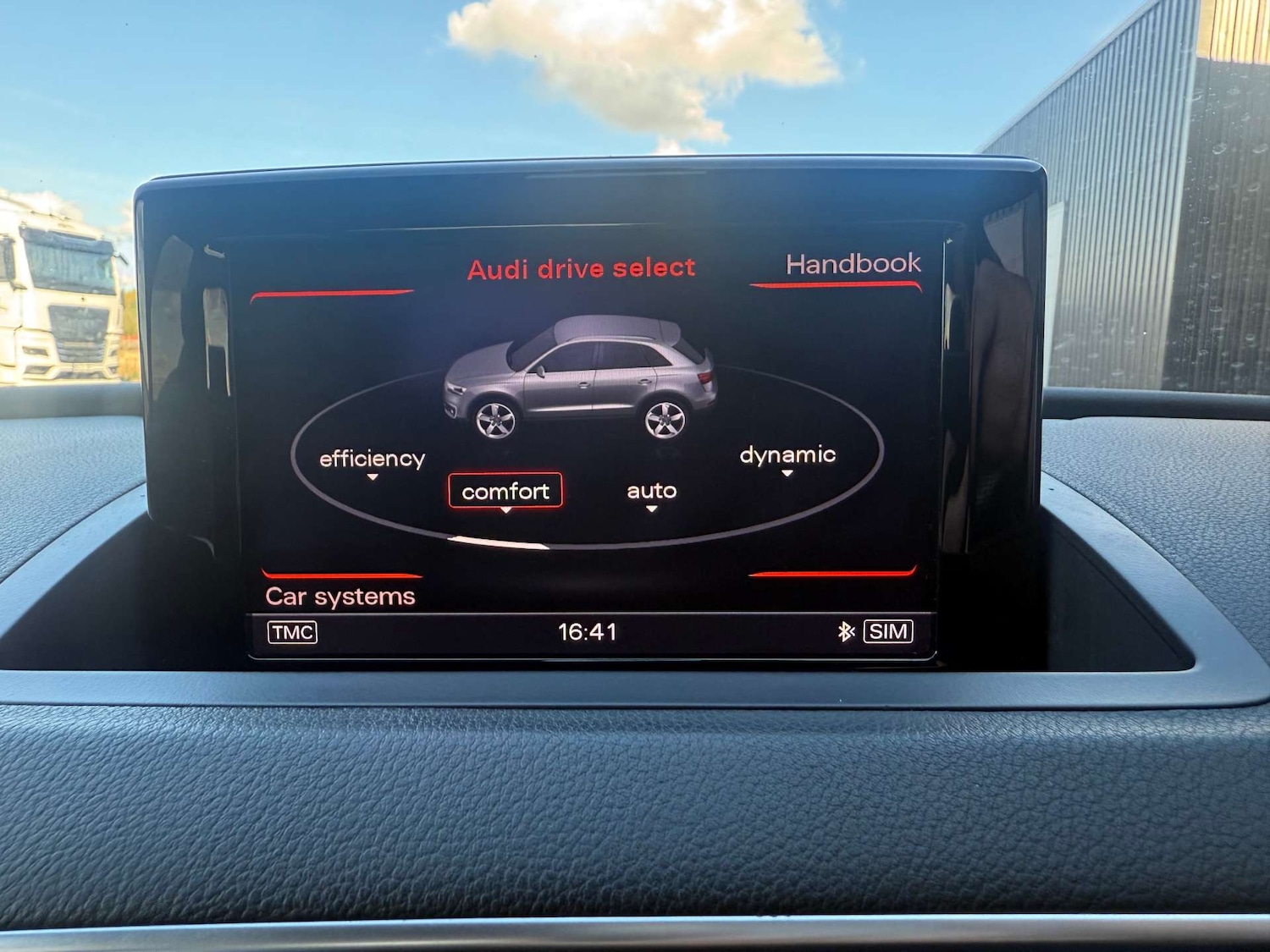 Used Audi Q3 2015 for sale - 76065856: Photo 17