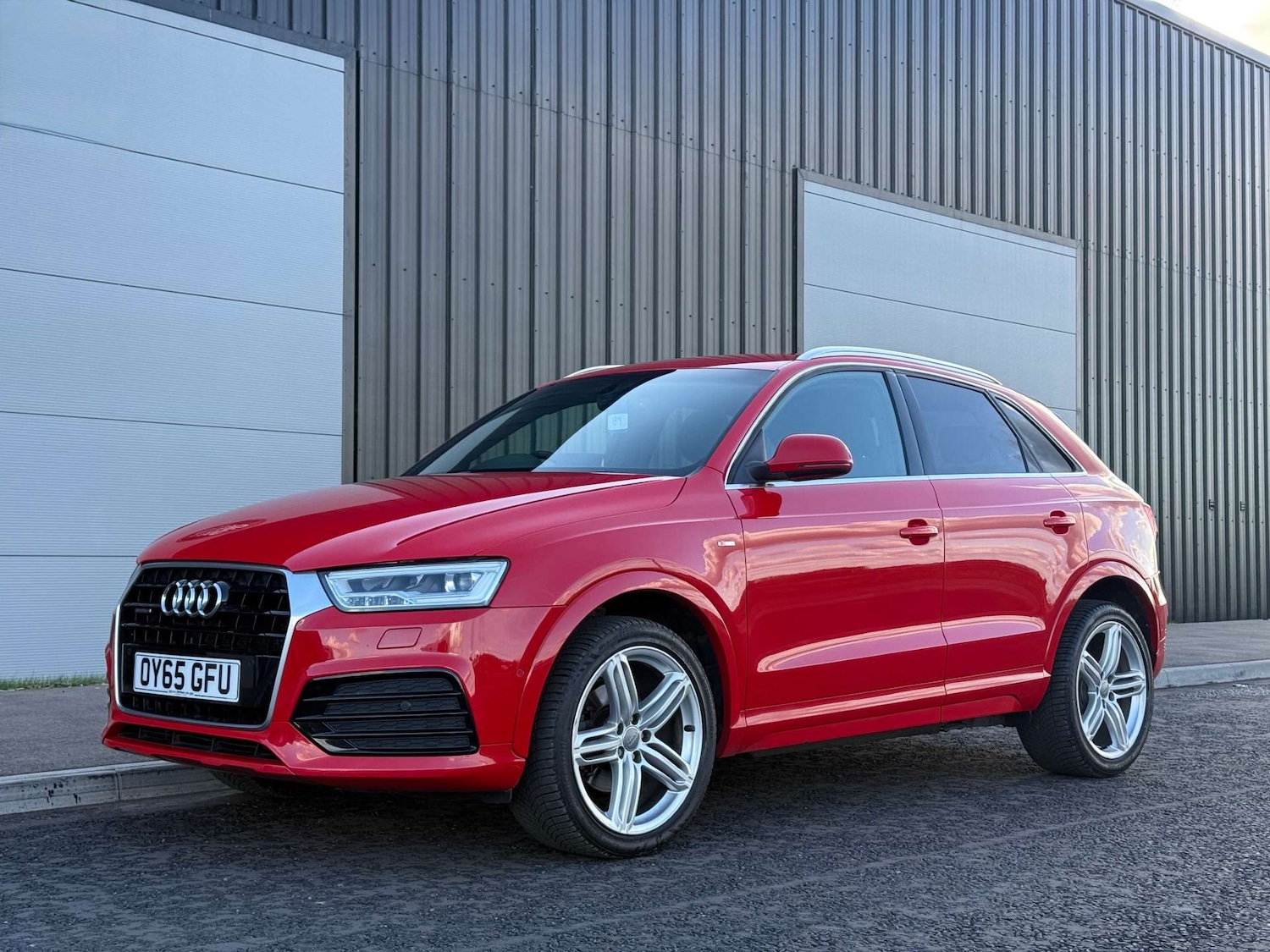 Used Audi Q3 2015 for sale - 76065856: Photo 2