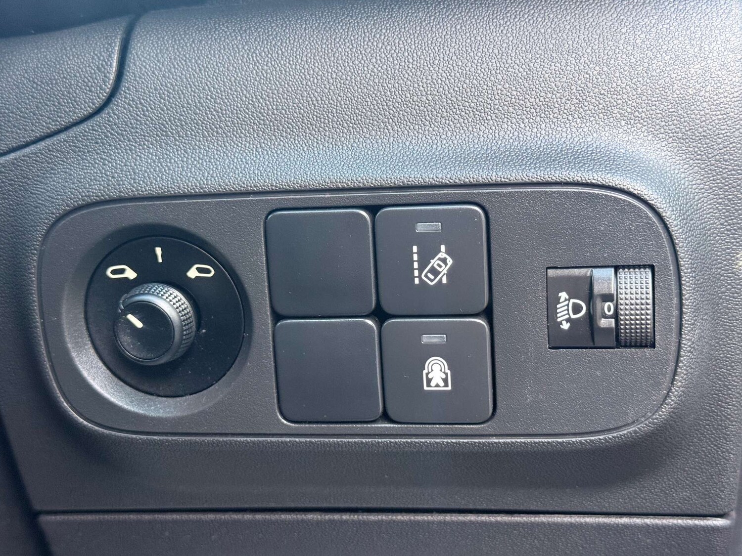 Used Citroen C3 2017 for sale - 76581930: Photo 16