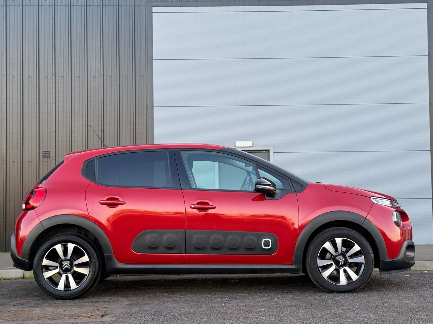 Used Citroen C3 2017 for sale - 76581930: Photo 8