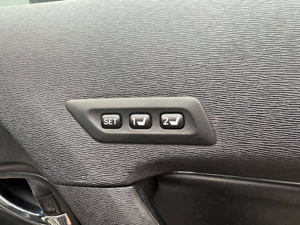 Used Toyota Avensis 2010 for sale - 74970882: Photo 15