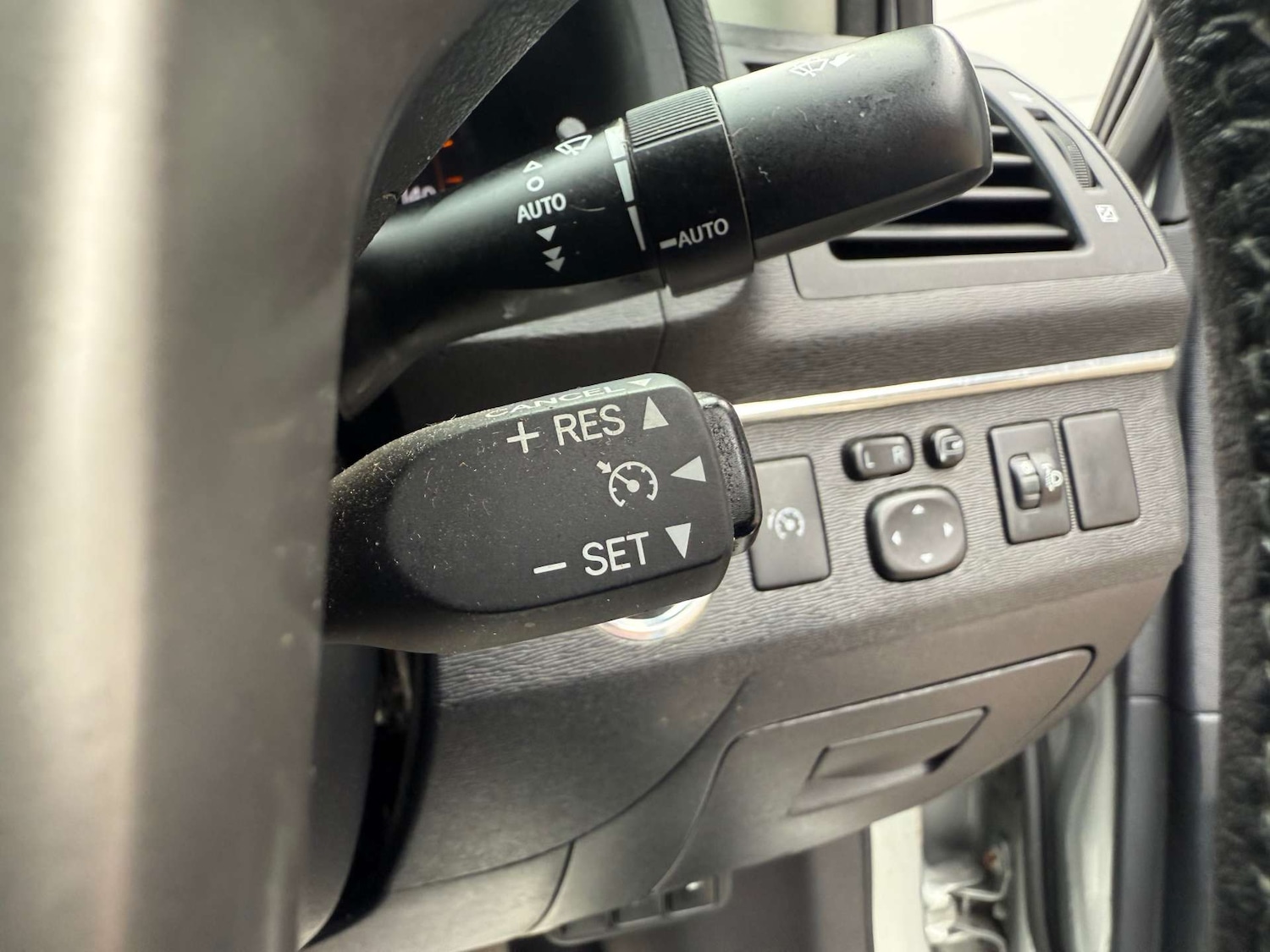 Used Toyota Avensis 2010 for sale - 74970882: Photo 17